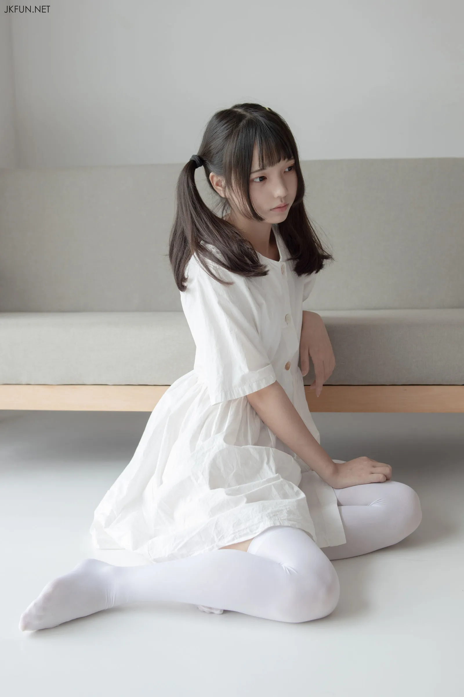 1Pondo 040926_001 朝ゴミ出しする近所の遊び好きノーブラ奥さん 南原みさき