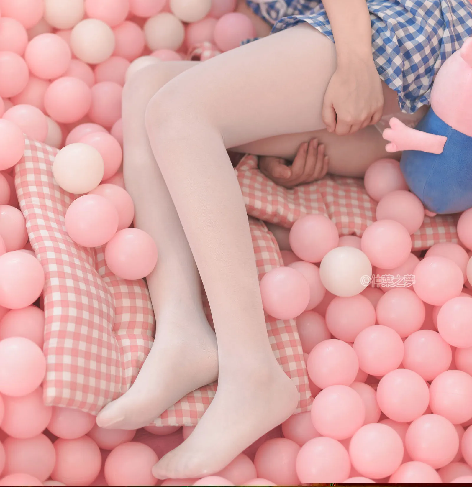河北春菜-HUNTA-270 超絶倫巨乳少女！3 突然出来た妹は超ヤリマン女子校に通う女子校生！いつも超無防備無警戒だから